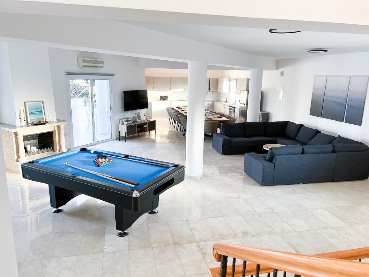 Grand villa Lynn seaview Ayia Napa Exteriör bild