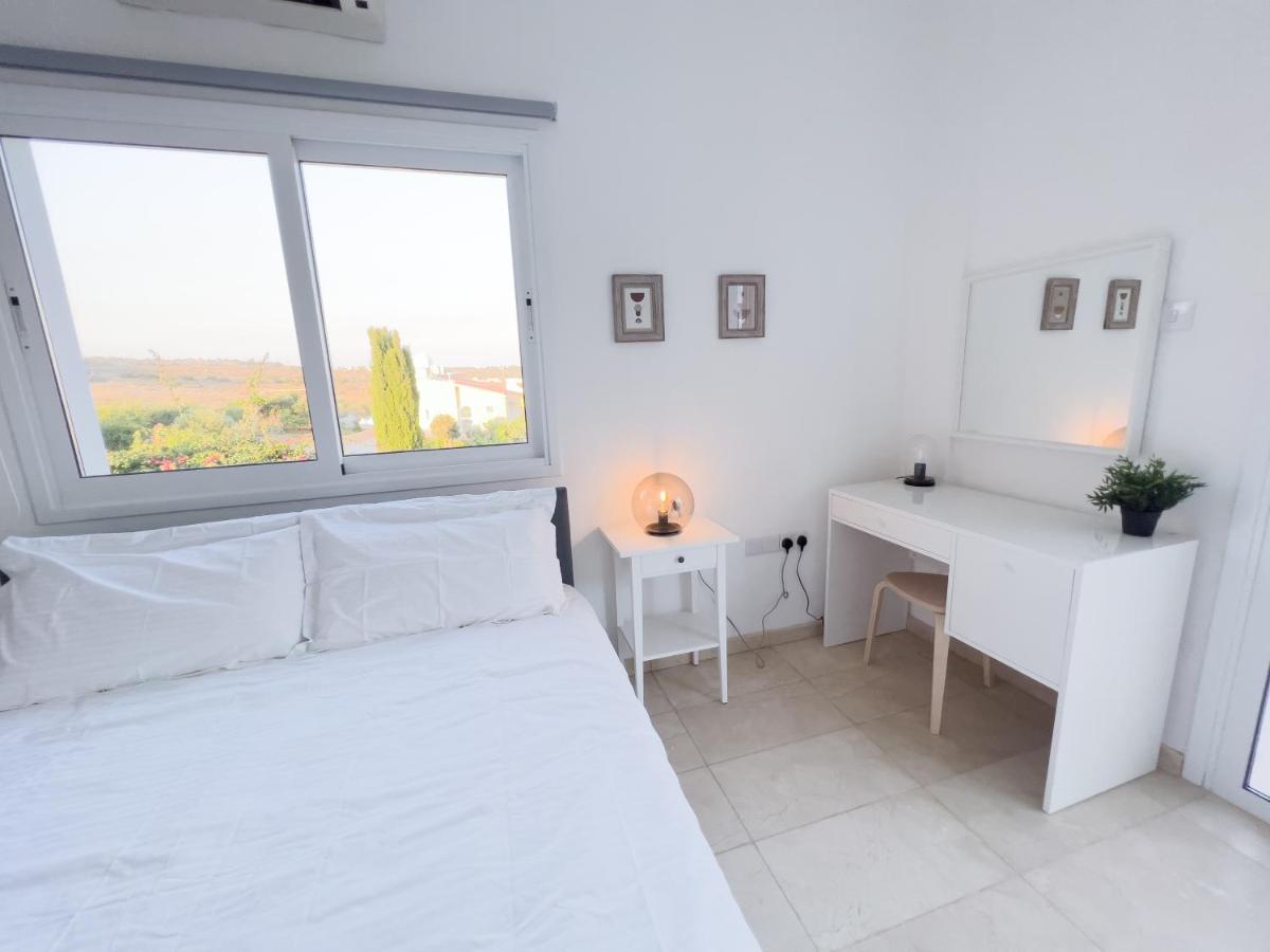 Grand villa Lynn seaview Ayia Napa Exteriör bild