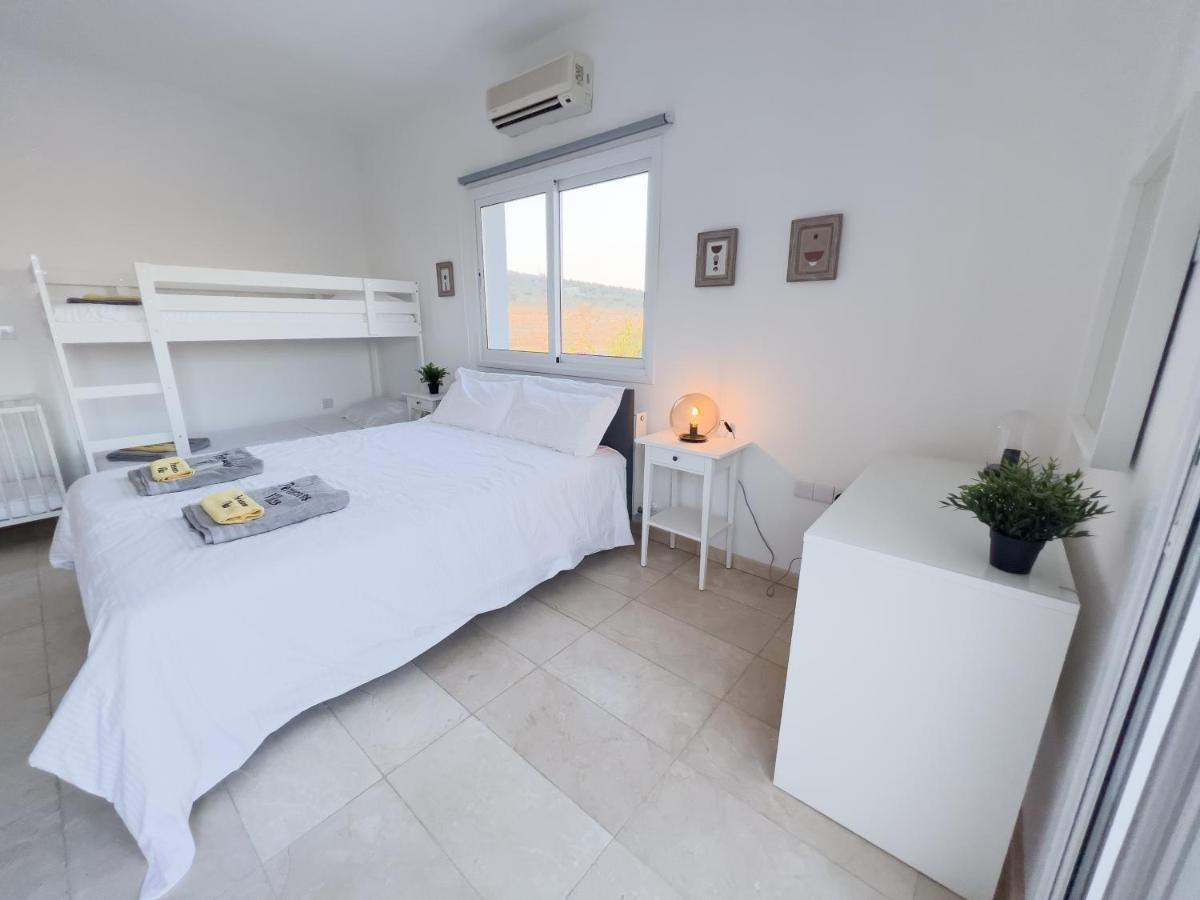Grand villa Lynn seaview Ayia Napa Exteriör bild