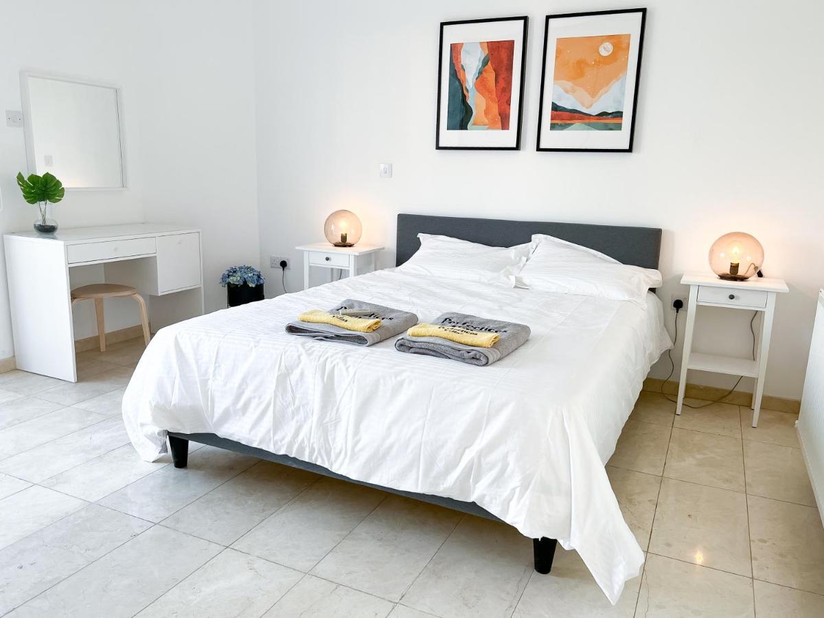 Grand villa Lynn seaview Ayia Napa Exteriör bild