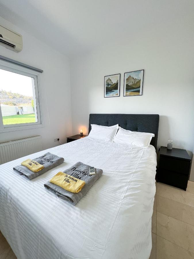 Grand villa Lynn seaview Ayia Napa Exteriör bild