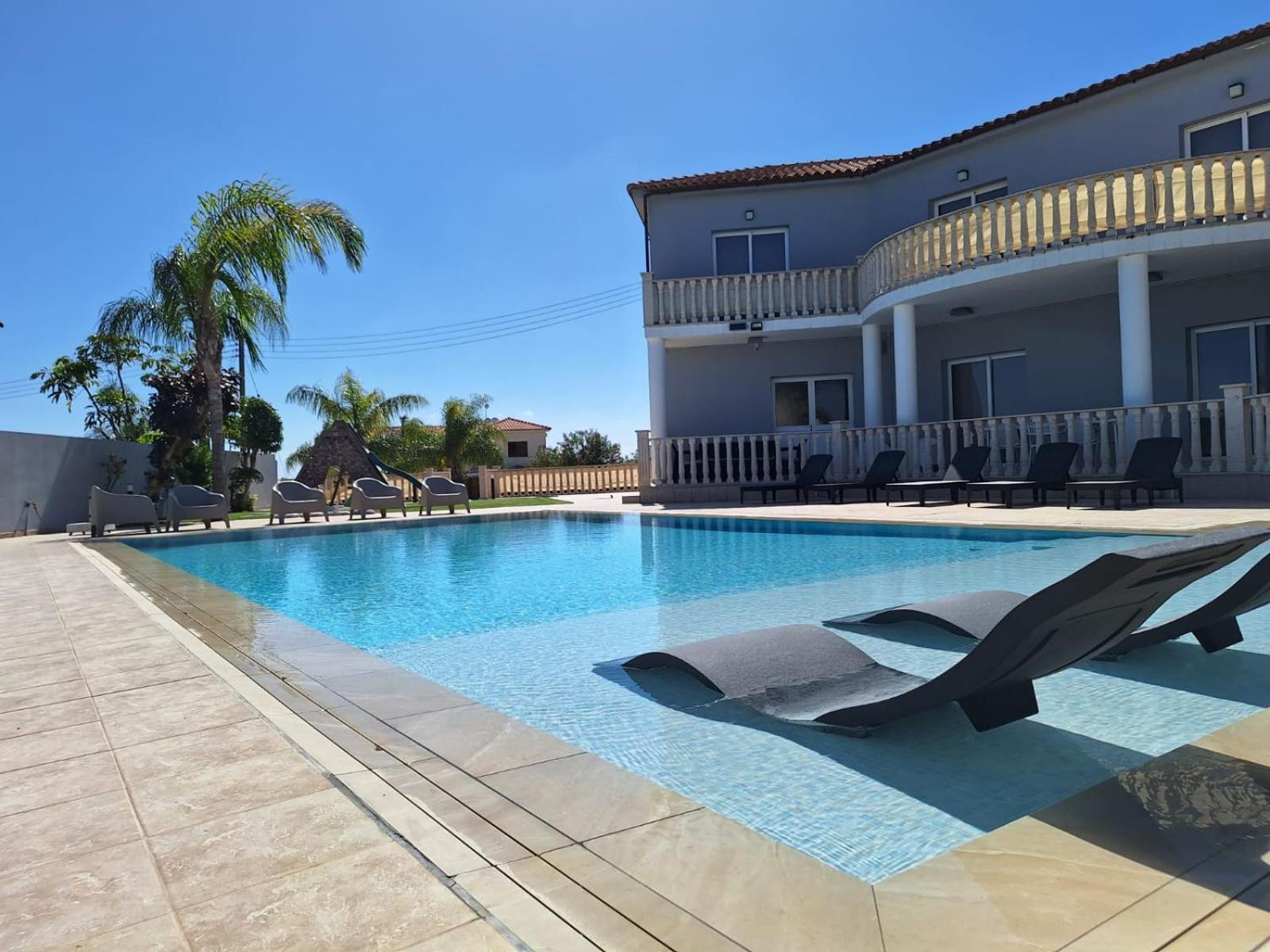 Grand villa Lynn seaview Ayia Napa Exteriör bild