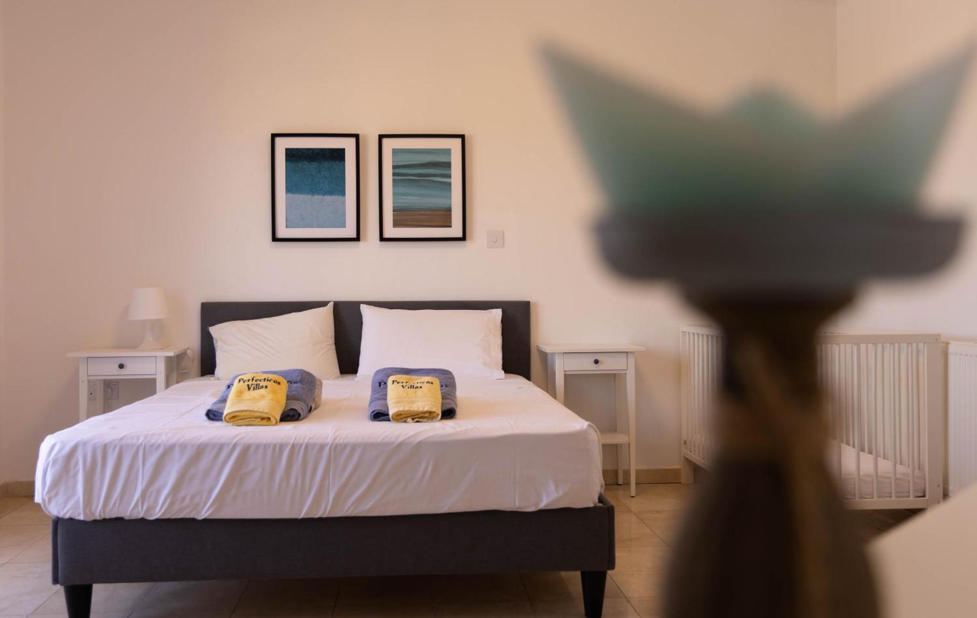 Grand villa Lynn seaview Ayia Napa Exteriör bild